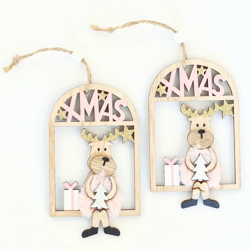 Rénszarvas fából készült karácsonyi dísz akasztóval rózsaszín XMAS 7x10 cm 2 db/csomag ZHH102697