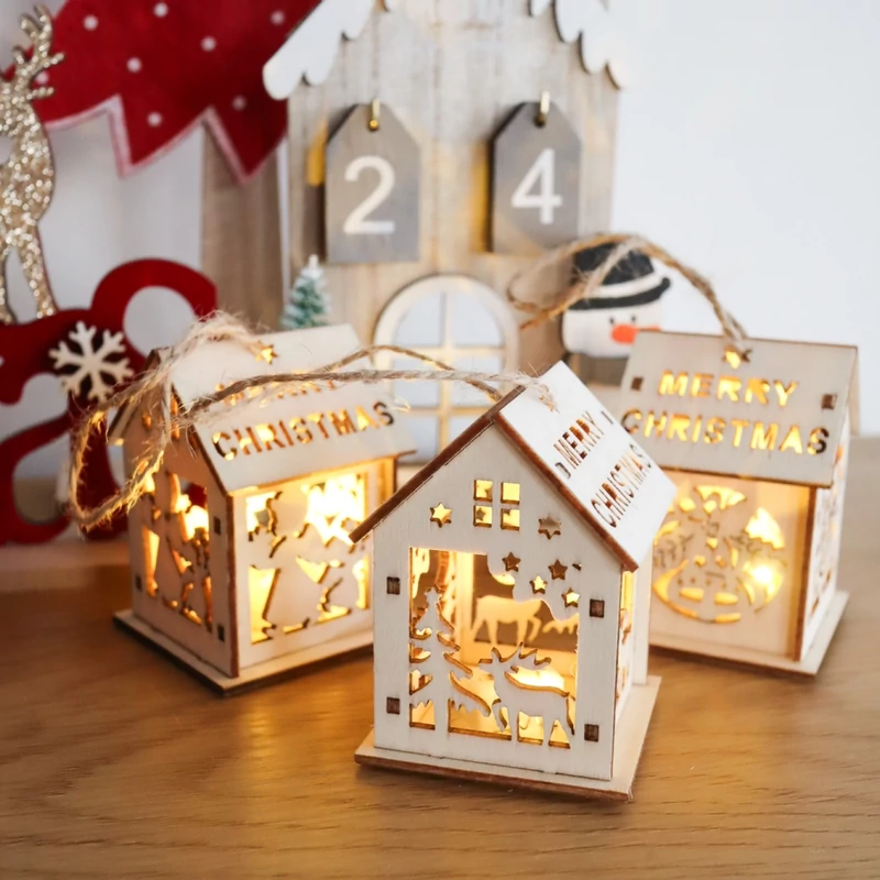 Fa ház LED lámpás 3 féle mintával Merry Christmas felirattal 7x5 cm akasztóval 1 db LN113792