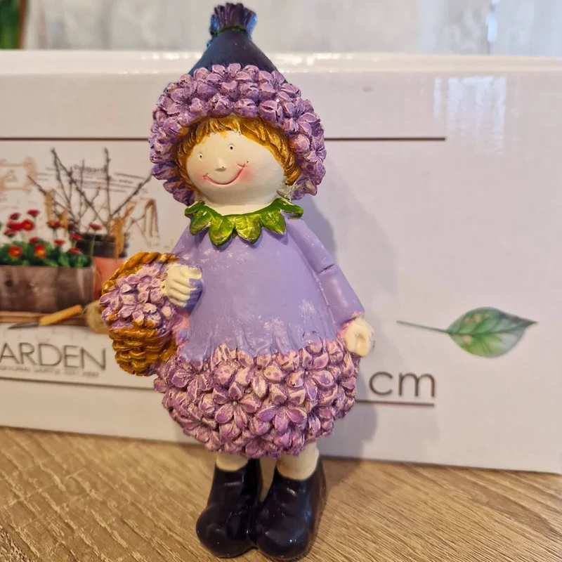 Levendula gyerek polyresin dekoráció 14 cm GGSZ106510