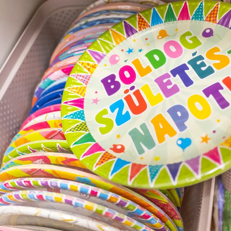 Papírtányér Boldog Születésnapot zászlós 23cm 6db /csomag