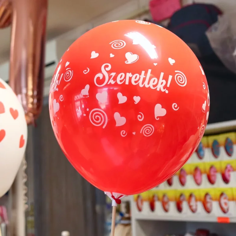 Szív mintás szeretlek feliratos gumi lufi 30cm 5db/csomag